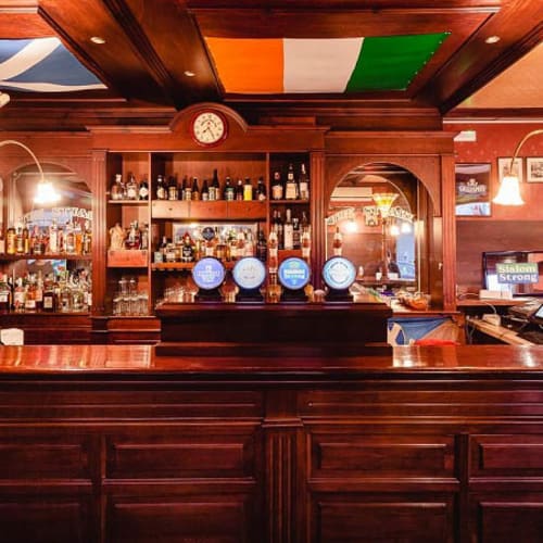 The Stuart, Scottish Pub, Bari