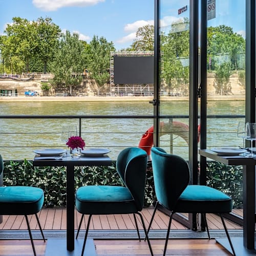 L'Escale Bleue, Paris