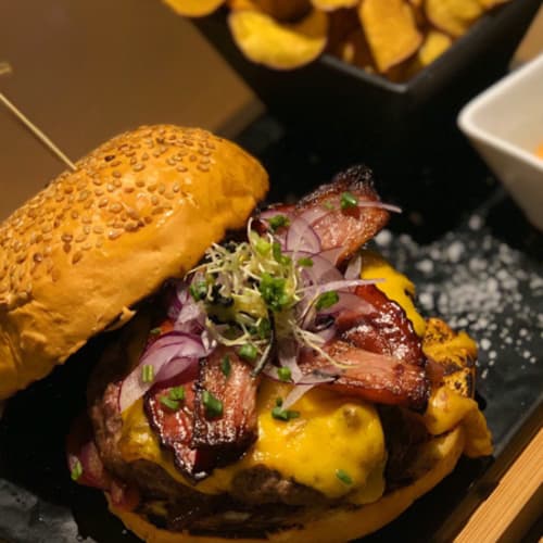 • NAMEZA • Steakhouse Lounge, Estoril
