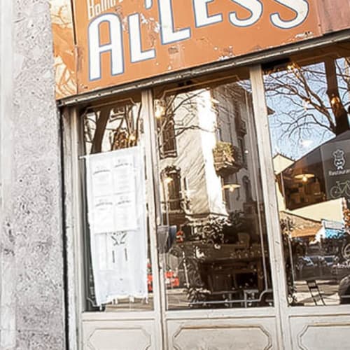Al Less, Milano