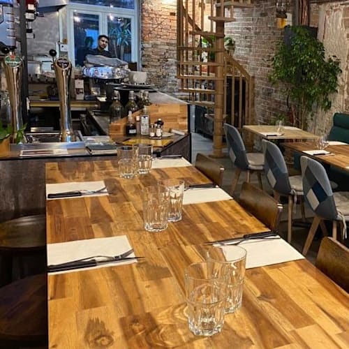 Le Saint Graal, Paris