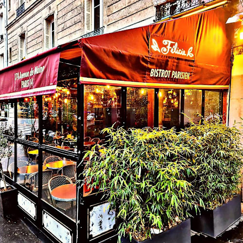 Félicie, Paris
