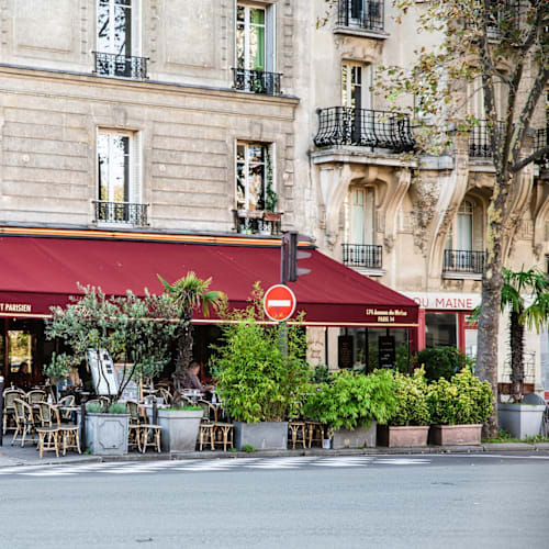 Félicie, Paris
