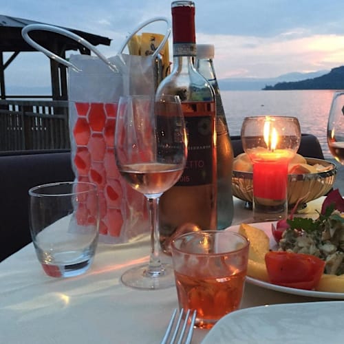 Ai Cigni, Garda