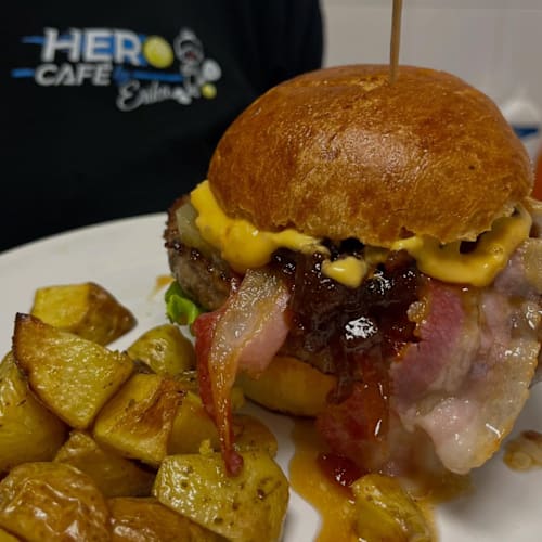 Hero cafe' by Erika, Pisa