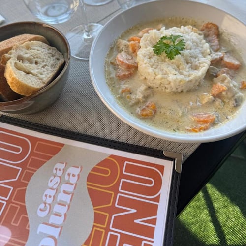 Casa soluna, Pertuis