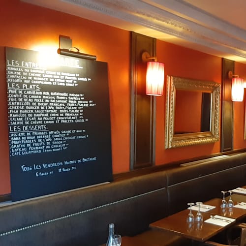 L’Apollinaire, Paris