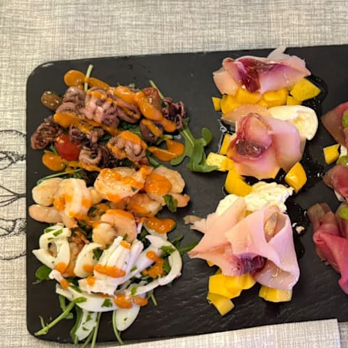 Al Fresco Hostaria, Intra