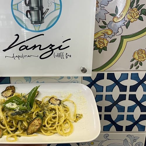 Vanzi, Napoli