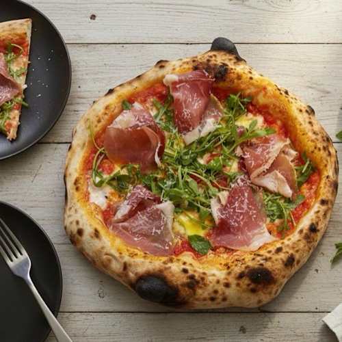 Hoverla, Saltsjöbaden