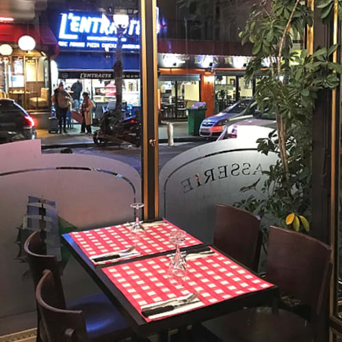 L'Escale, Paris