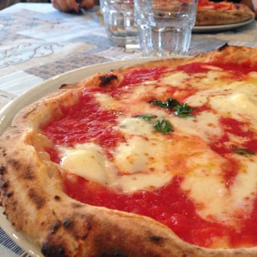 Sorelle Capitone, Milano