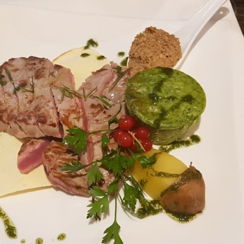 Petit Gourmet, La Salle