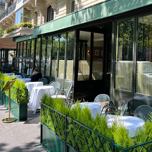 Penati al Baretto, Paris
