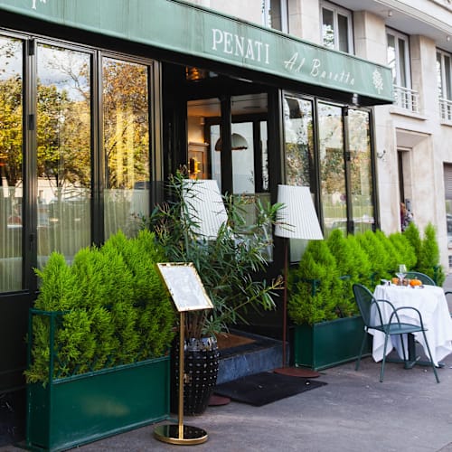 Penati al Baretto, Paris
