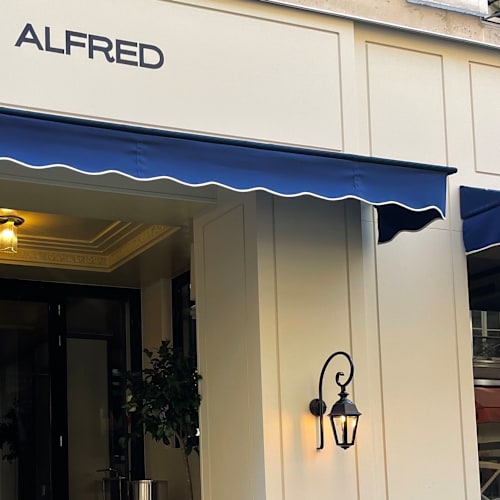 Alfred Paris, Paris