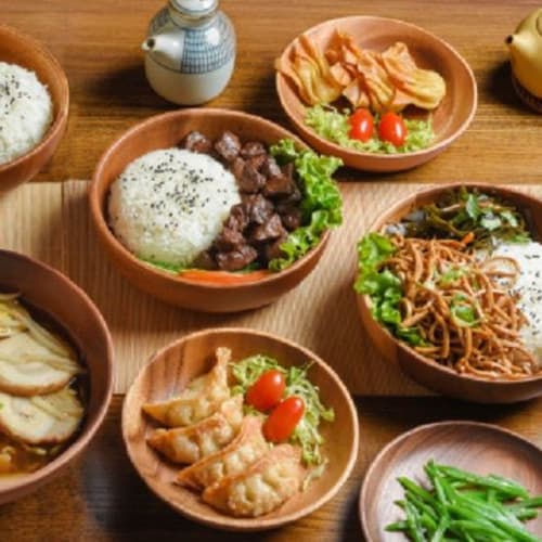 Ais Bento, Paris
