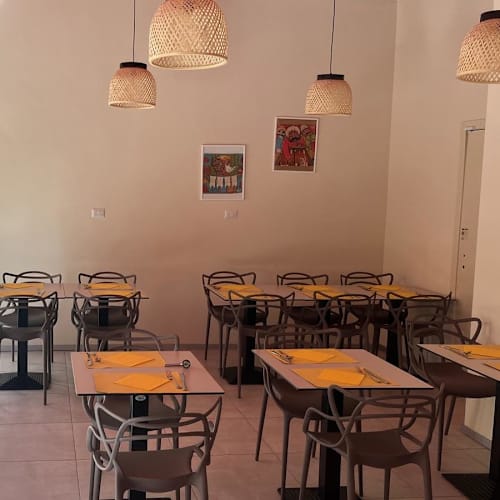 Ank Ita, Milano