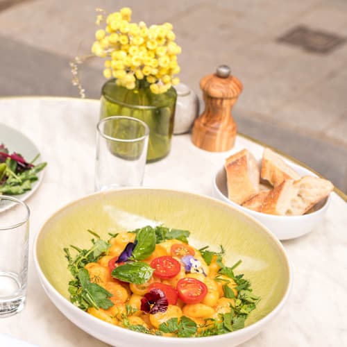 Café L’Occitane x Pierre Hermé, Paris