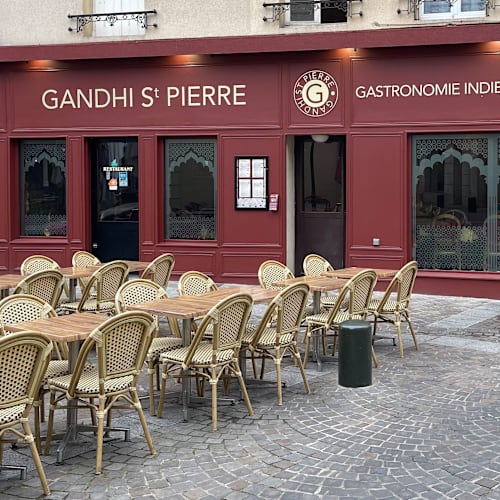 Gandhi Saint-Pierre, Saint-Germain-en-Laye