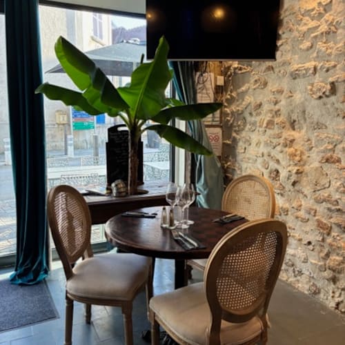 A taable, Crécy-la-Chapelle