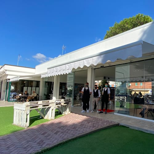 Tu Vuò Fà L'americano, Anzio