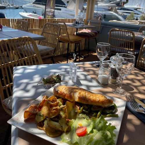 La brasserie du port, Saint-Raphaël