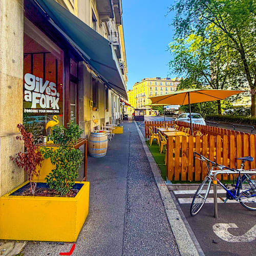 Gives A Fork, Genève