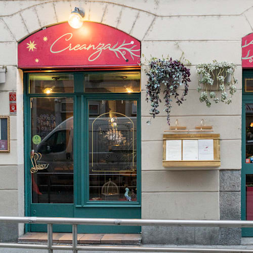 Casa Creanza, Milano