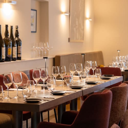 Mantel - Table 22, Cannes