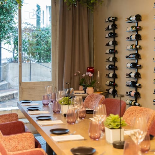 Mantel - Table 22, Cannes