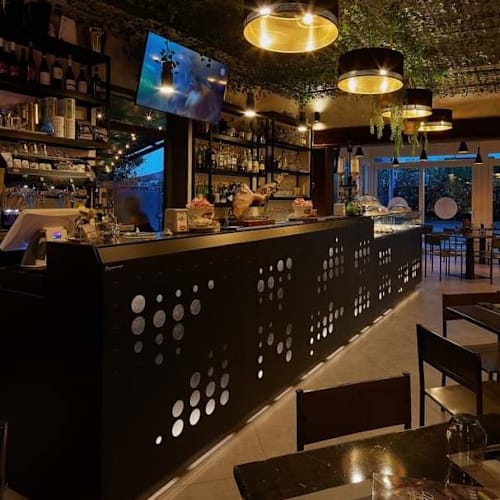 Mode' Food & Drink, Scerne