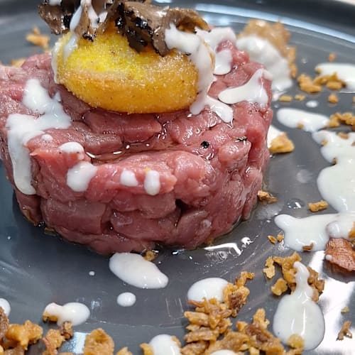 Mode' Food & Drink, Scerne