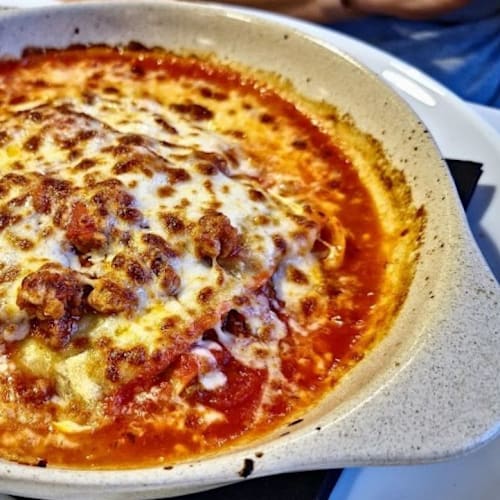 Rubini's Pizzaria, Luz