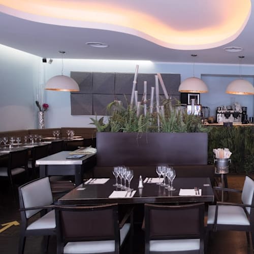 Sgabetti, Paris