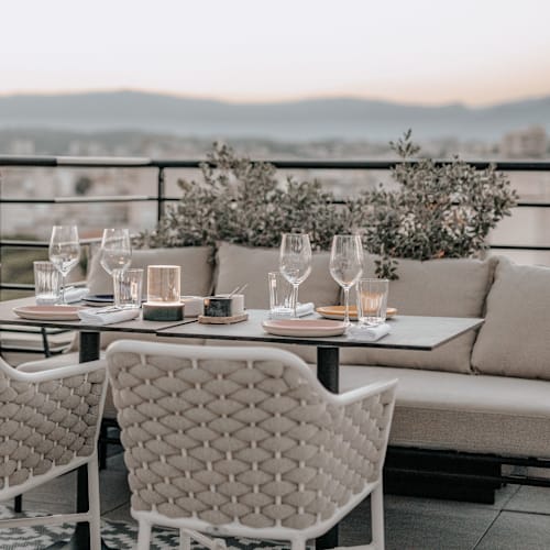 Quinto Cielo, Antibes