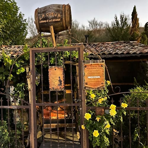 La Cueva de Villamantilla, Villamantilla