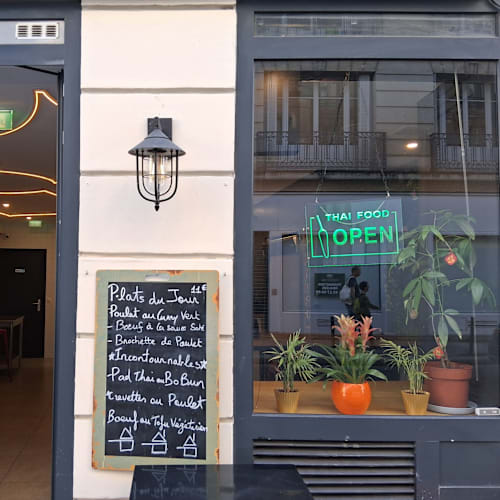 Dawan, Paris