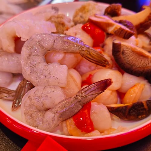 K13 Hot Pot, Paris
