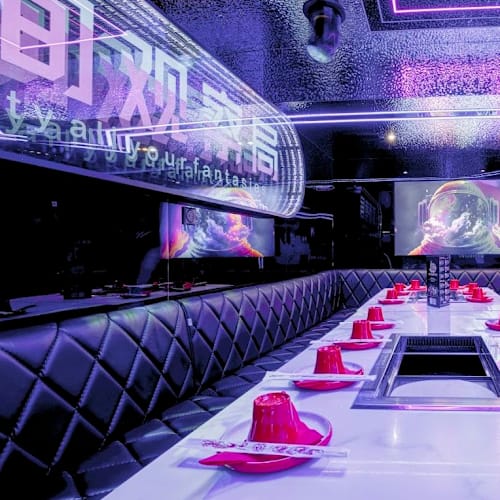 K13 Hot Pot, Paris