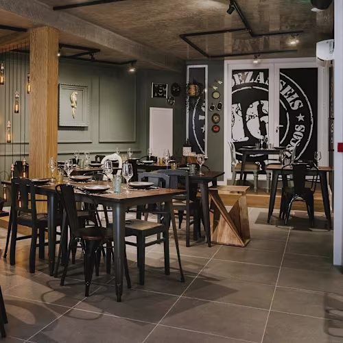 Lote 16 - Restaurante, Febres