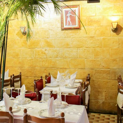 L'Iliade, Paris