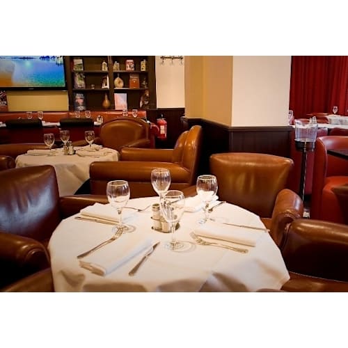 Le Cardinal, Paris