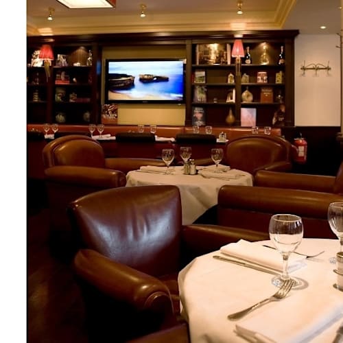 Le Cardinal, Paris