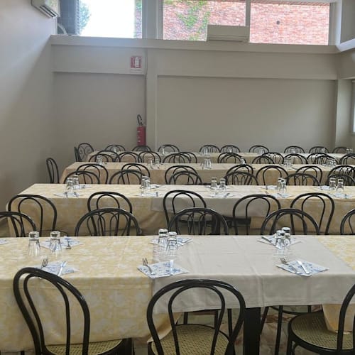 Fratelli Diversi, Milan