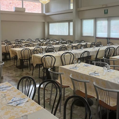 Fratelli Diversi, Milan