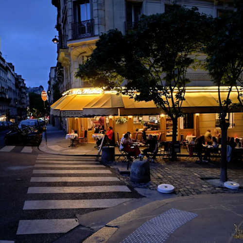 Au Relais, Paris