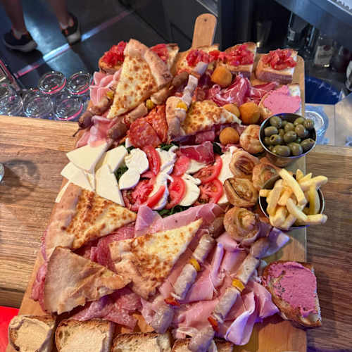 Village Cafè, Milano