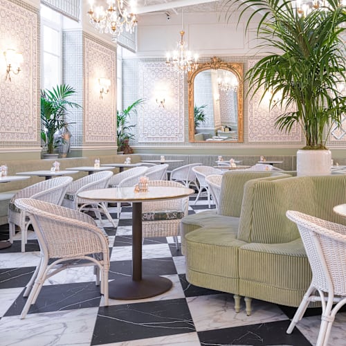 Ladurée Galeries Lafayette, Paris