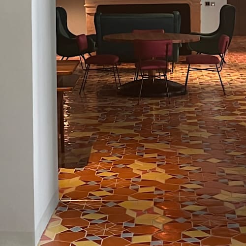 Chez toi, Levallois-Perret